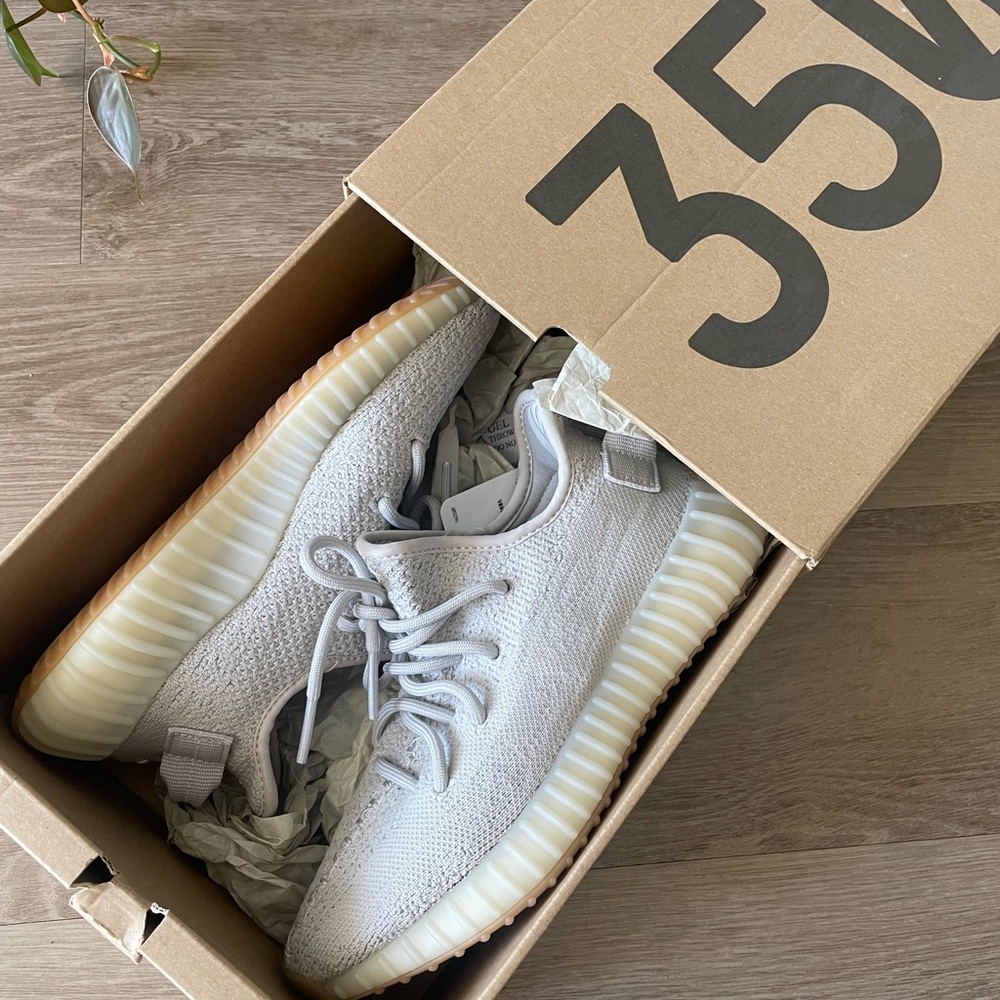 Adidas Yeezy Boost 350 V2 Sneakers Sesame